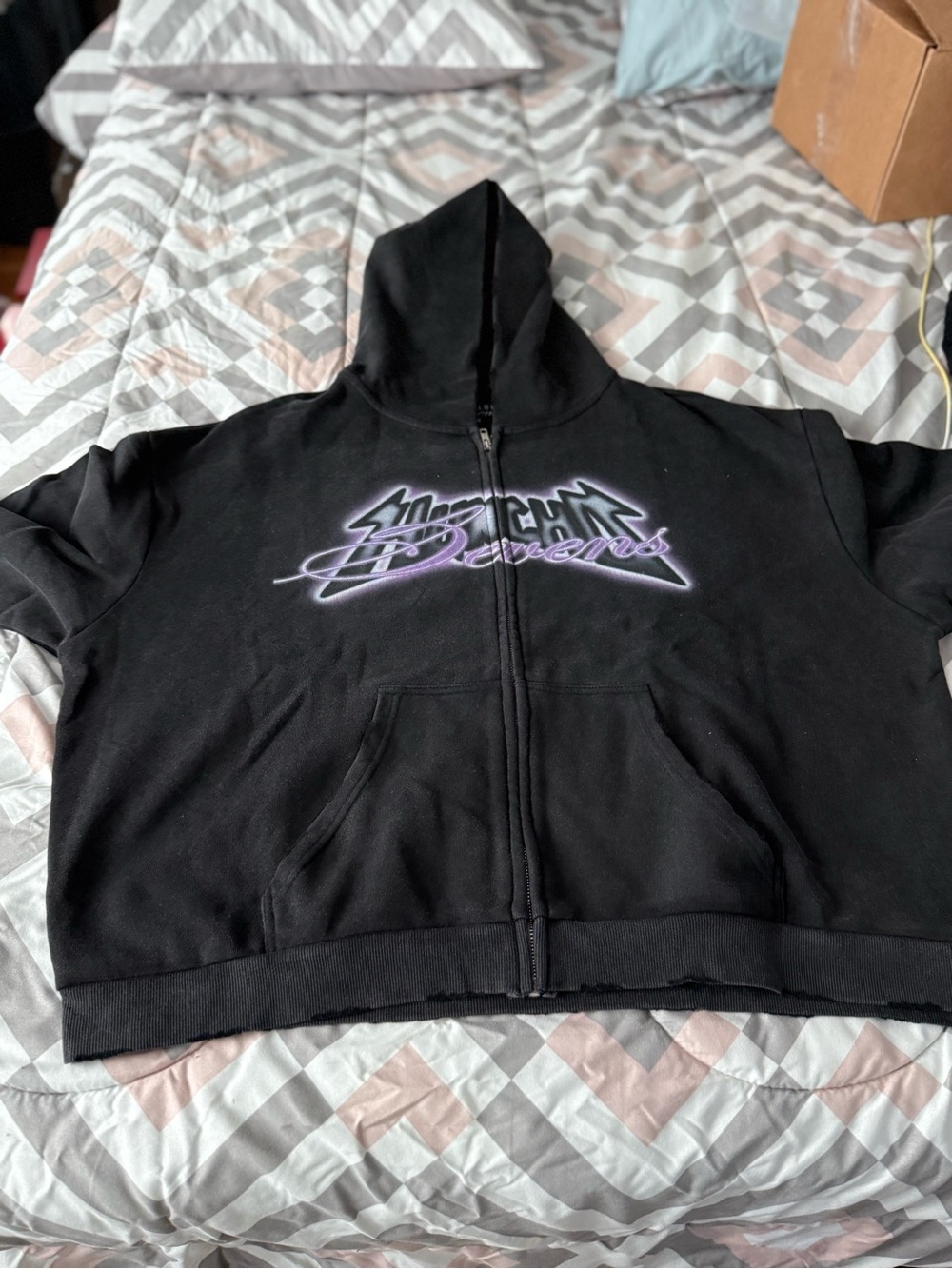 Triple 7 (Club Sevens) Looney Tunes Black Zip Up Hoodie Size L